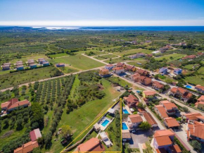 Holiday Home Debora by Interhome